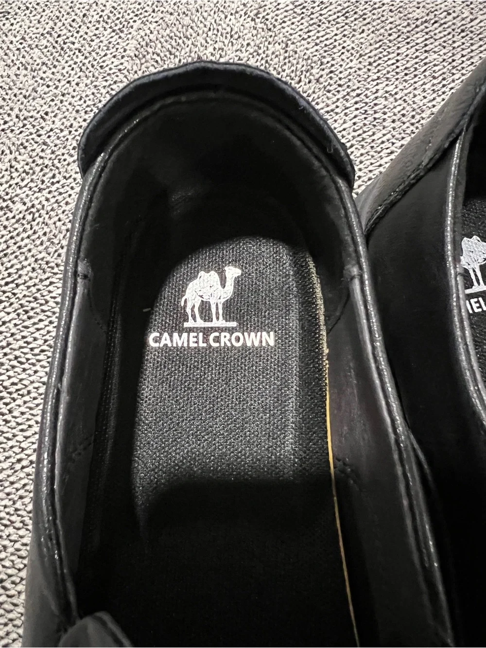 Camel Crown sleek black